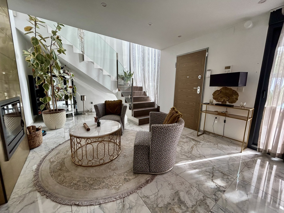 For sale - 3 Bedroom 4 Bathroom House - Detached Villa in Orihuela - Los Balcones  - Alicante