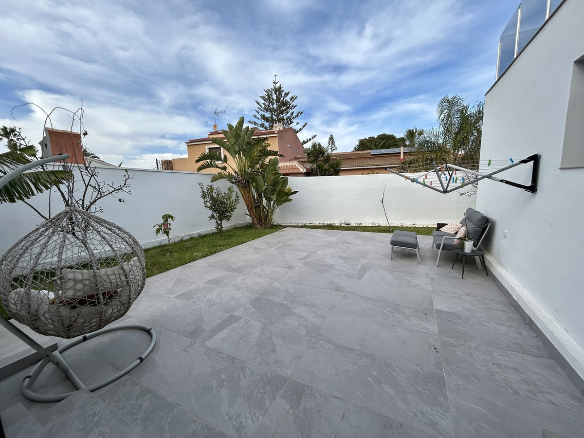 For sale - 3 Bedroom 4 Bathroom House - Detached Villa in Orihuela - Los Balcones  - Alicante