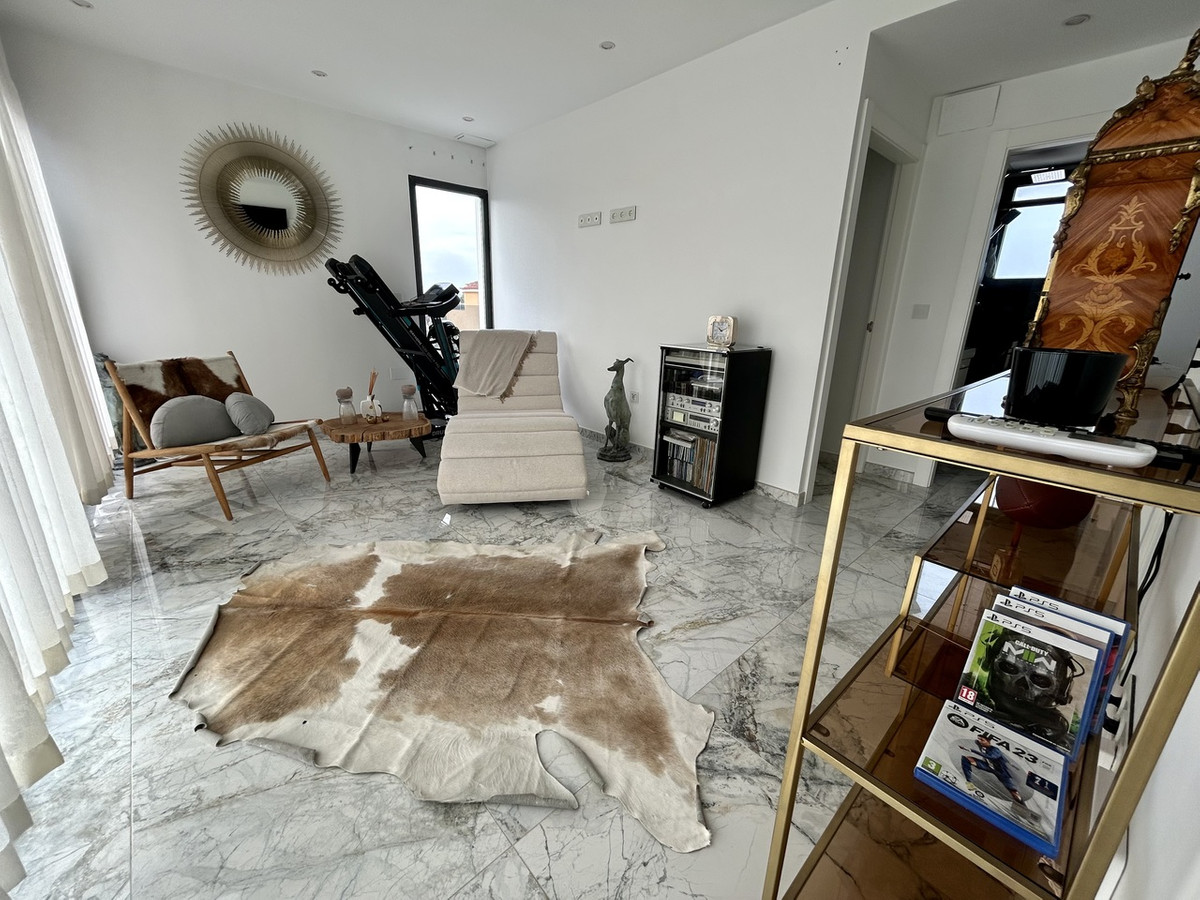 For sale - 3 Bedroom 4 Bathroom House - Detached Villa in Orihuela - Los Balcones  - Alicante