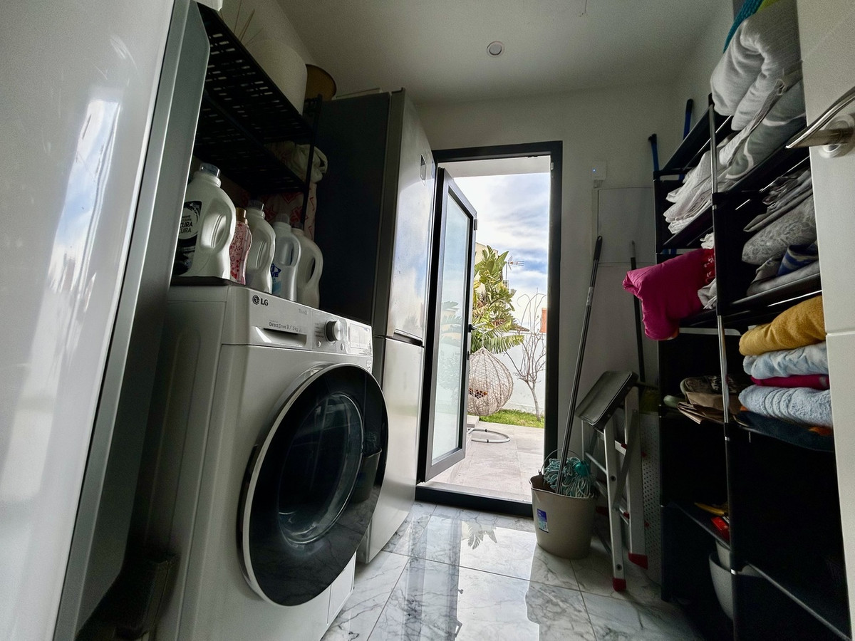 For sale - 3 Bedroom 4 Bathroom House - Detached Villa in Orihuela - Los Balcones  - Alicante