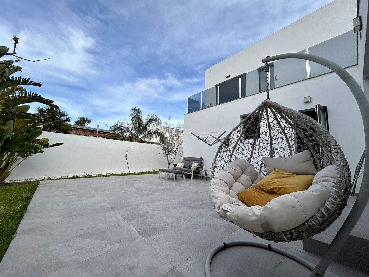 For sale - 3 Bedroom 4 Bathroom House - Detached Villa in Orihuela - Los Balcones  - Alicante