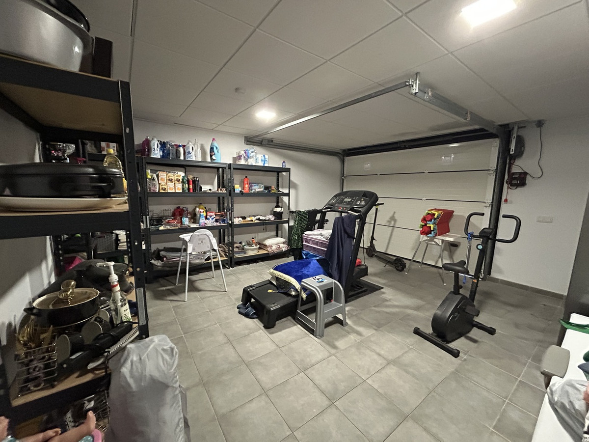 For sale - 5 Bedroom 4 Bathroom House - Detached Villa in Orihuela - Los Balcones  - Alicante