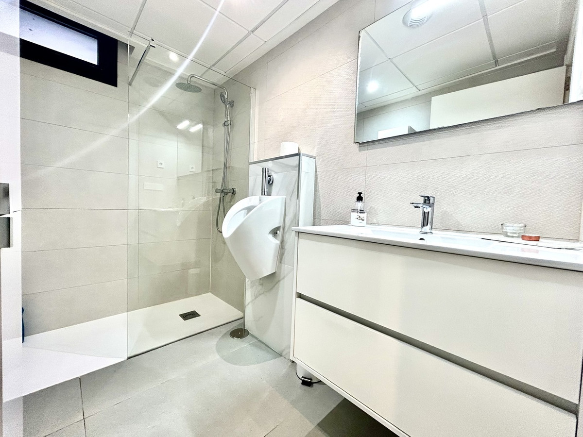 For sale - 5 Bedroom 4 Bathroom House - Detached Villa in Orihuela - Los Balcones  - Alicante