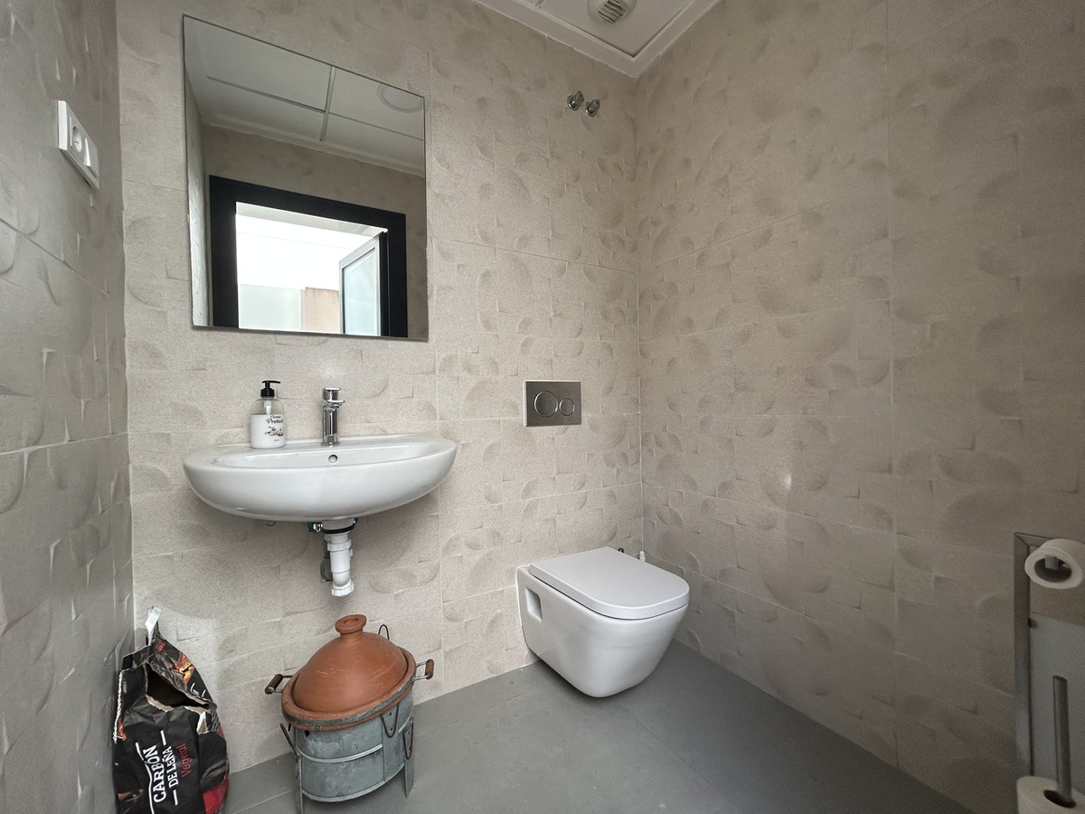 For sale - 5 Bedroom 4 Bathroom House - Detached Villa in Orihuela - Los Balcones  - Alicante