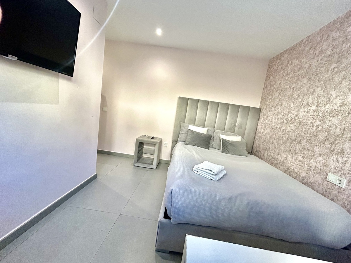 For sale - 5 Bedroom 4 Bathroom House - Detached Villa in Orihuela - Los Balcones  - Alicante