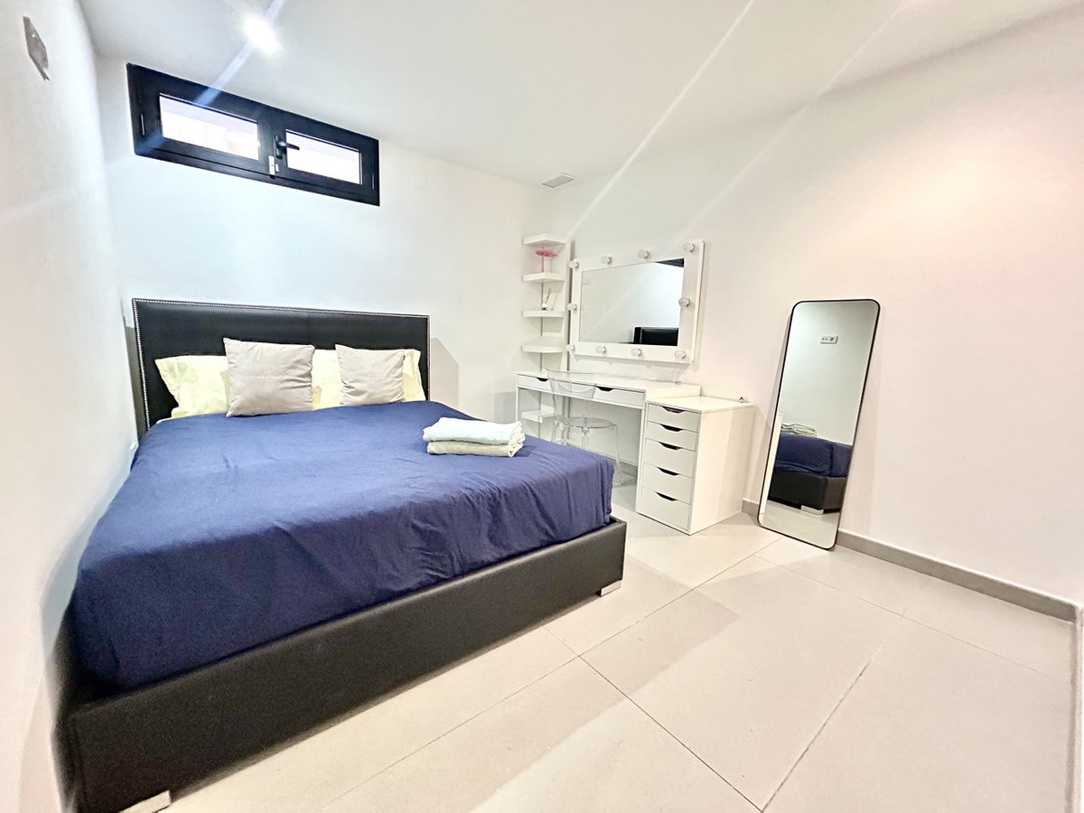 For sale - 5 Bedroom 4 Bathroom House - Detached Villa in Orihuela - Los Balcones  - Alicante