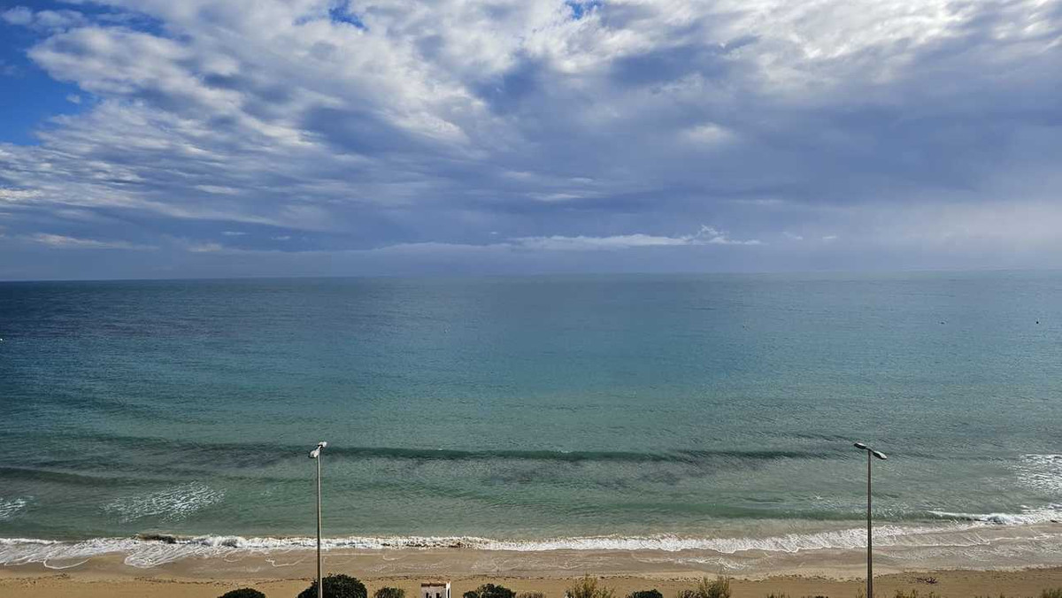 For sale - 3 Bedroom 2 Bathroom Apartment - Middle Floor Apartment in Orihuela - Mil Palmeras  - Alicante