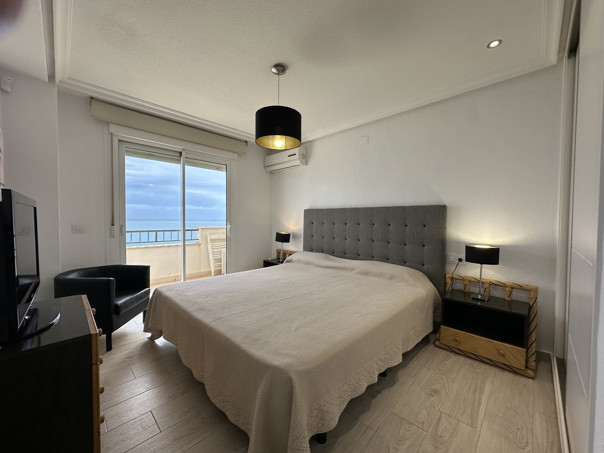 For sale - 3 Bedroom 2 Bathroom Apartment - Middle Floor Apartment in Orihuela - Mil Palmeras  - Alicante