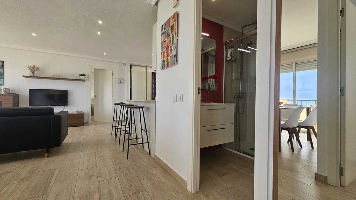 For sale - 3 Bedroom 2 Bathroom Apartment - Middle Floor Apartment in Orihuela - Mil Palmeras  - Alicante