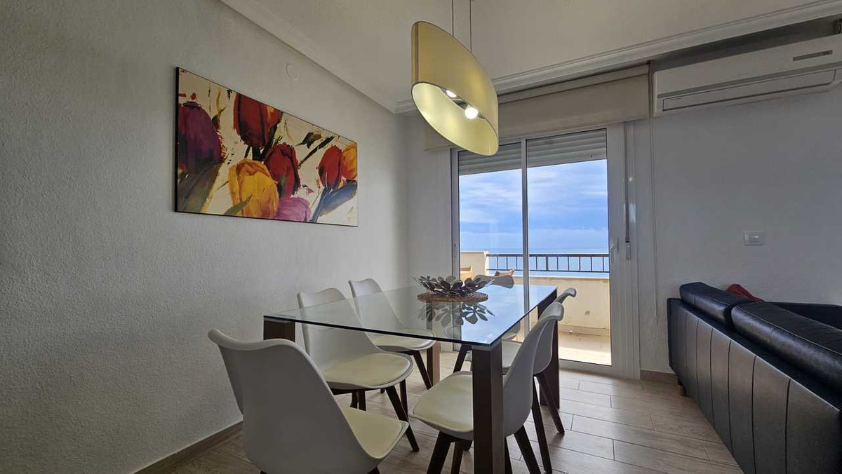 For sale - 3 Bedroom 2 Bathroom Apartment - Middle Floor Apartment in Orihuela - Mil Palmeras  - Alicante