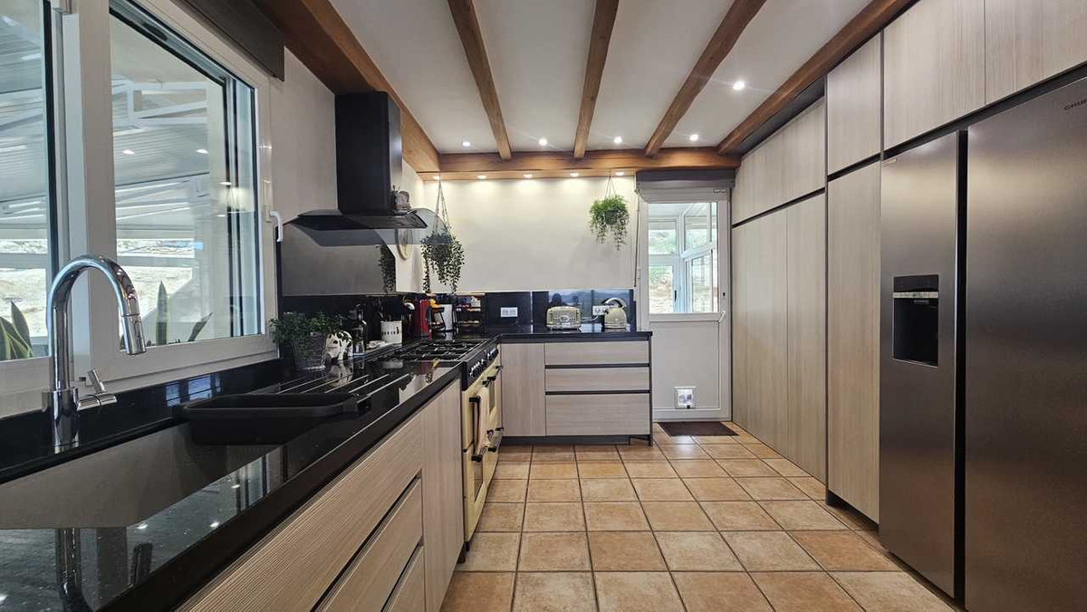 For sale - 4 Bedroom 3 Bathroom House - Detached Villa in Orihuela - Torremendo  - Alicante