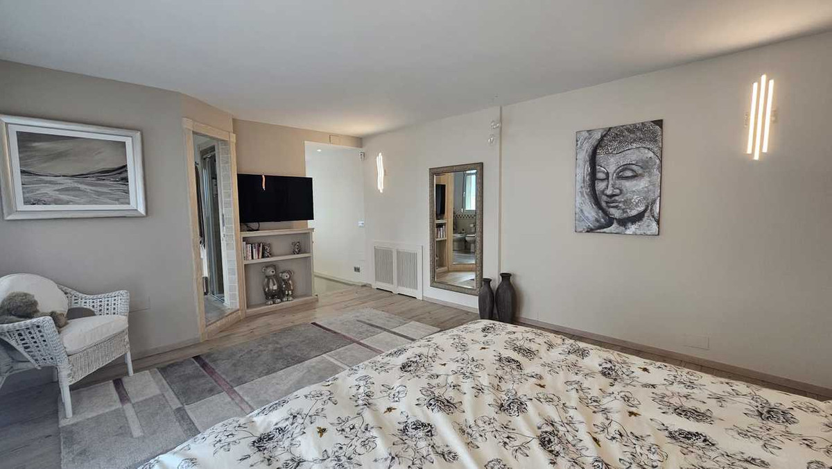 For sale - 4 Bedroom 3 Bathroom House - Detached Villa in Orihuela - Torremendo  - Alicante