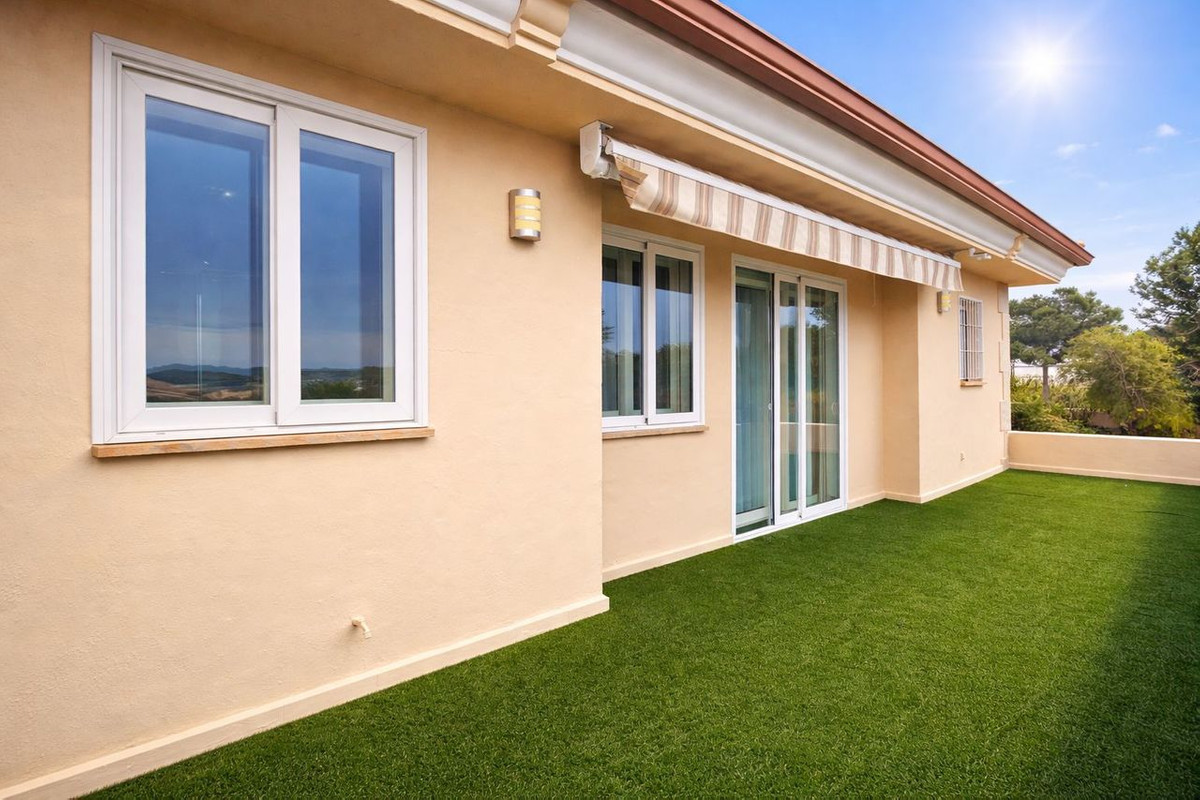 For sale - 4 Bedroom 3 Bathroom House - Detached Villa in Orihuela - Torremendo  - Alicante