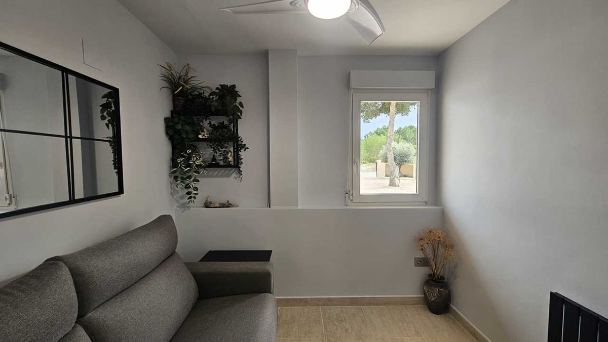 For sale - 4 Bedroom 3 Bathroom House - Detached Villa in Orihuela - Torremendo  - Alicante