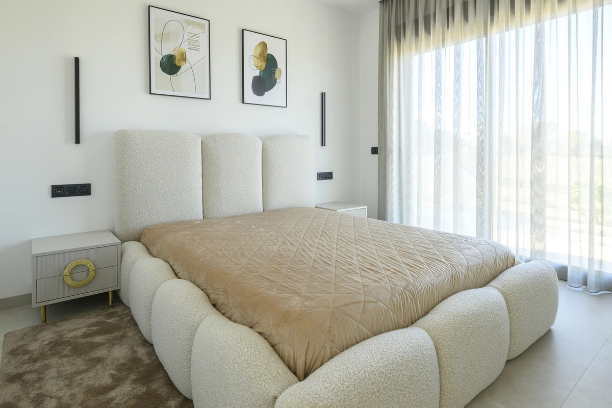 For sale - 3 Bedroom 3 Bathroom House - Detached Villa in Orihuela - Las Colinas Golf  - Alicante