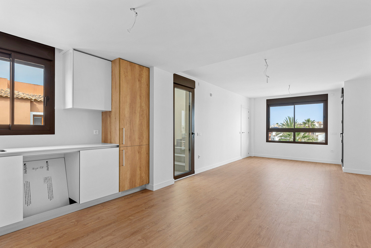 For sale - 2 Bedroom 2 Bathroom Apartment - Penthouse in Orihuela - Villamartin  - Alicante