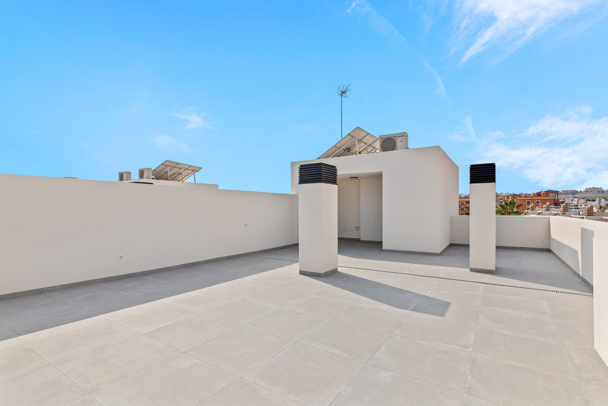 For sale - 2 Bedroom 2 Bathroom Apartment - Penthouse in Orihuela - Villamartin  - Alicante
