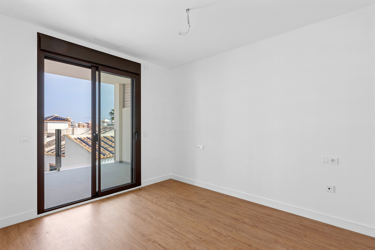 For sale - 2 Bedroom 2 Bathroom Apartment - Penthouse in Orihuela - Villamartin  - Alicante