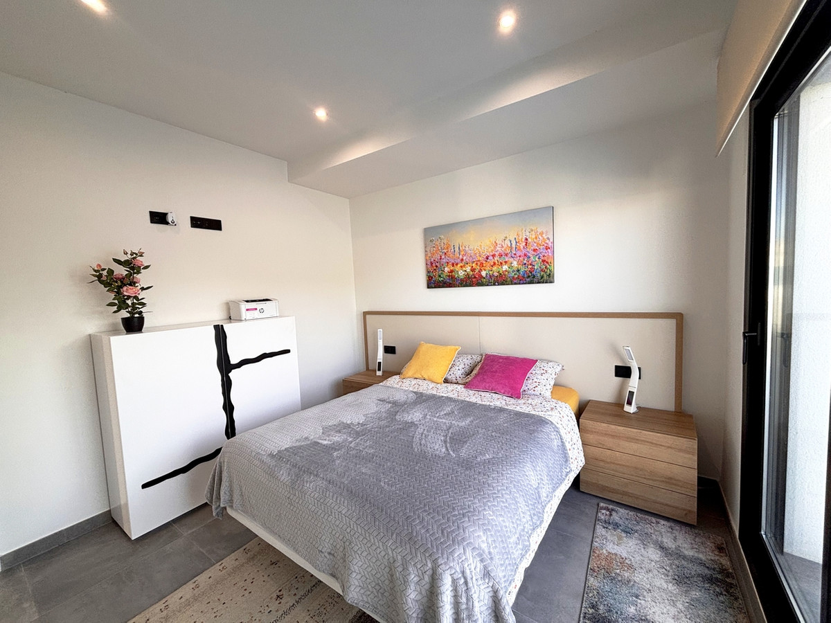 For sale - 2 Bedroom 2 Bathroom House - Detached Villa in Orihuela - Villamartin  - Alicante