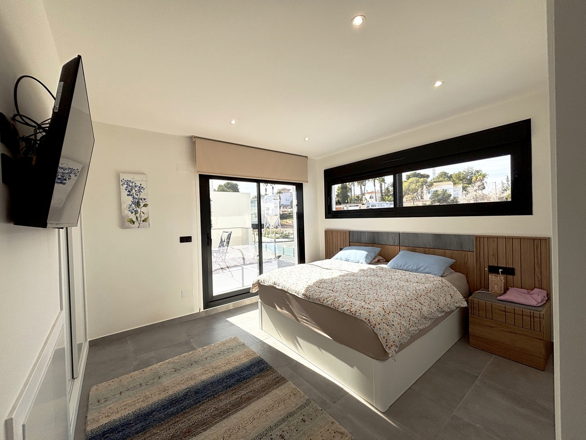 For sale - 2 Bedroom 2 Bathroom House - Detached Villa in Orihuela - Villamartin  - Alicante