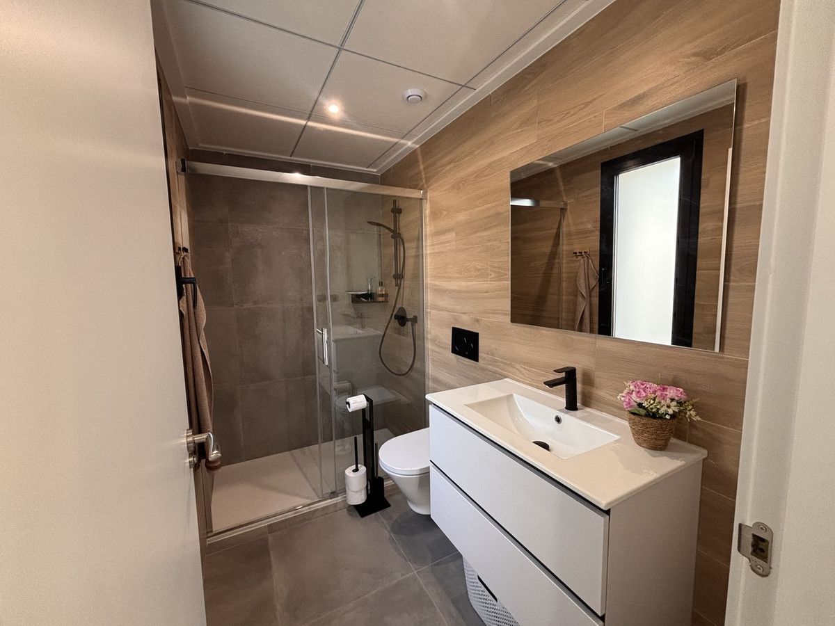 For sale - 2 Bedroom 2 Bathroom House - Detached Villa in Orihuela - Villamartin  - Alicante