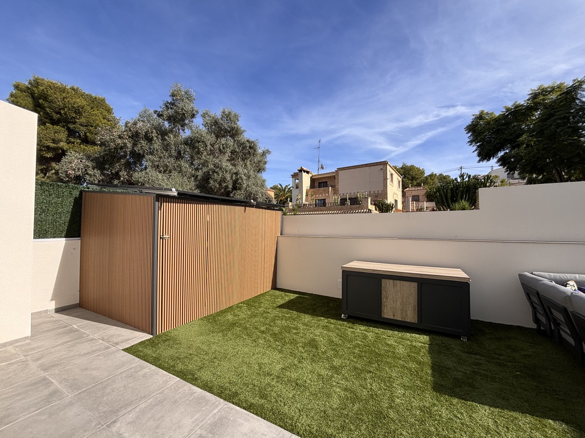 For sale - 2 Bedroom 2 Bathroom House - Detached Villa in Orihuela - Villamartin  - Alicante