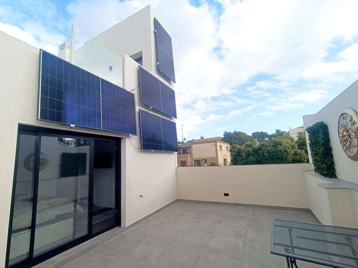 For sale - 2 Bedroom 2 Bathroom House - Detached Villa in Orihuela - Villamartin  - Alicante