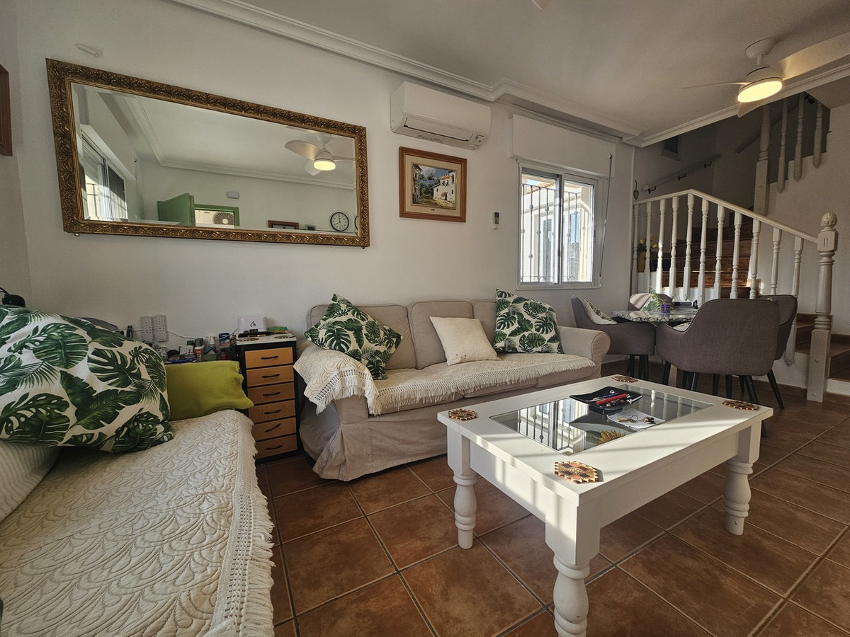 For sale - 3 Bedroom 2 Bathroom Townhouse in La Zenia - La Zenia  - Alicante