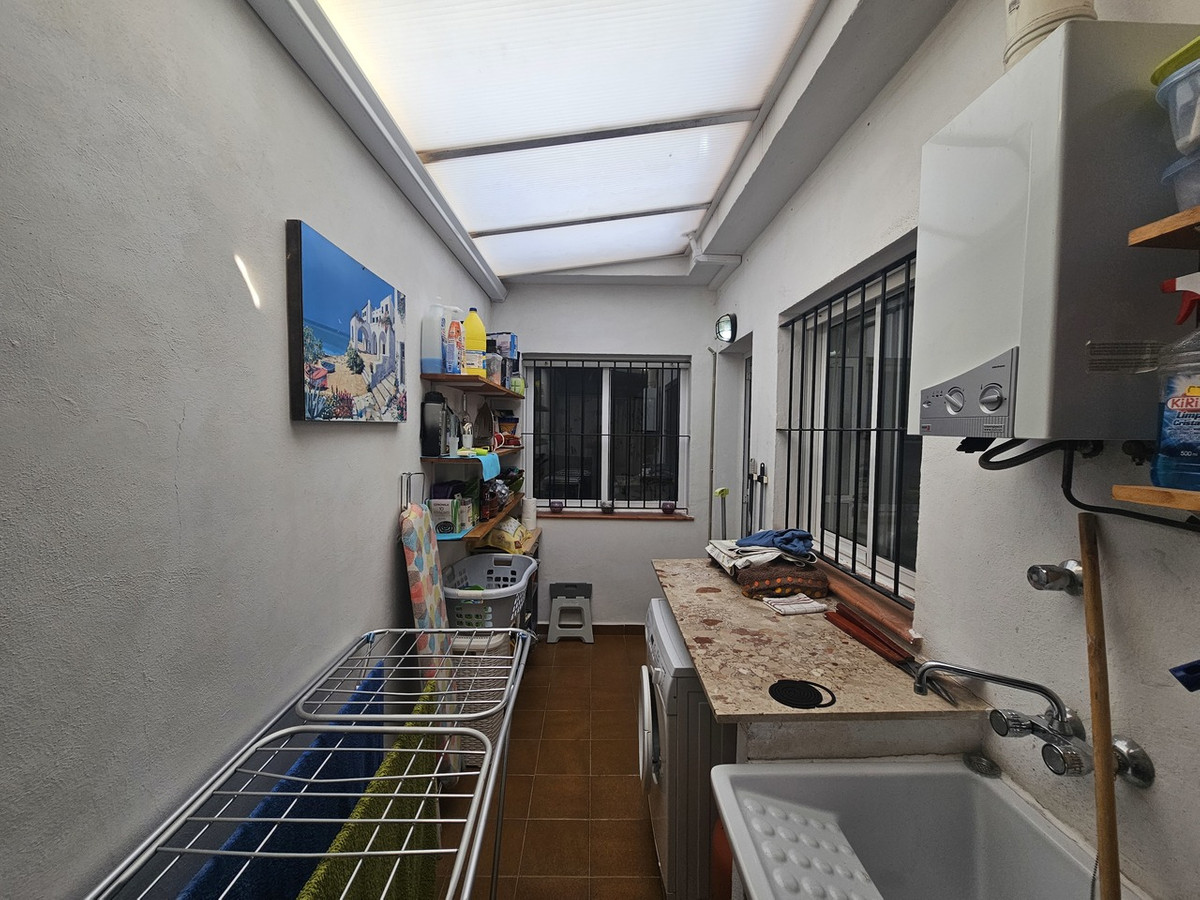 For sale - 3 Bedroom 2 Bathroom Townhouse in La Zenia - La Zenia  - Alicante