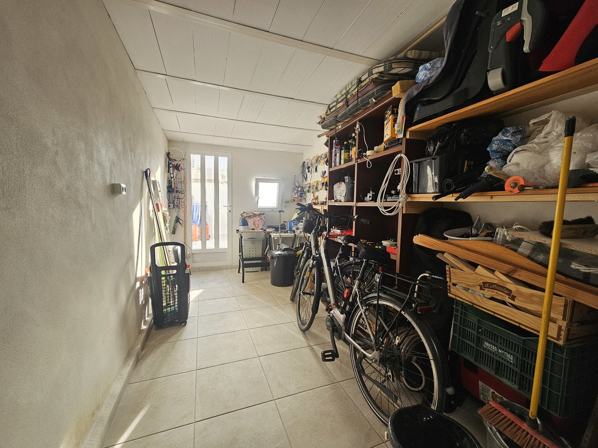 For sale - 3 Bedroom 2 Bathroom Townouse in La Zenia  - La Zenia  - Alicante