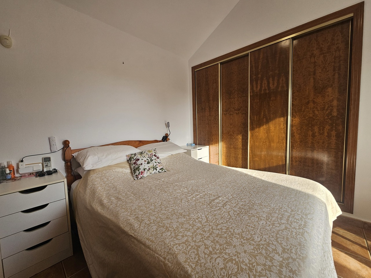 For sale - 3 Bedroom 2 Bathroom Townhouse in La Zenia - La Zenia  - Alicante