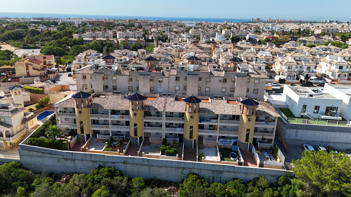For sale - 2 Bedroom 1 Bathroom Apartment - Ground Floor Apartment in Cabo Roig  - Cabo Roig  - Alicante