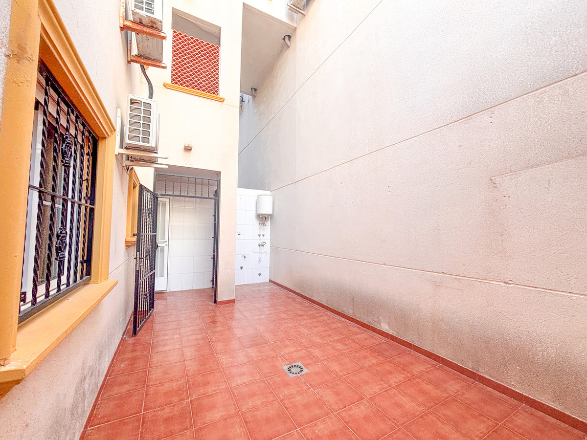For sale - 2 Bedroom 1 Bathroom Ground Floor Apartment in Cabo Roig - Cabo Roig  - Alicante