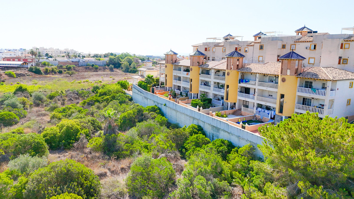 For sale - 2 Bedroom 1 Bathroom Ground Floor Apartment in Cabo Roig - Cabo Roig  - Alicante