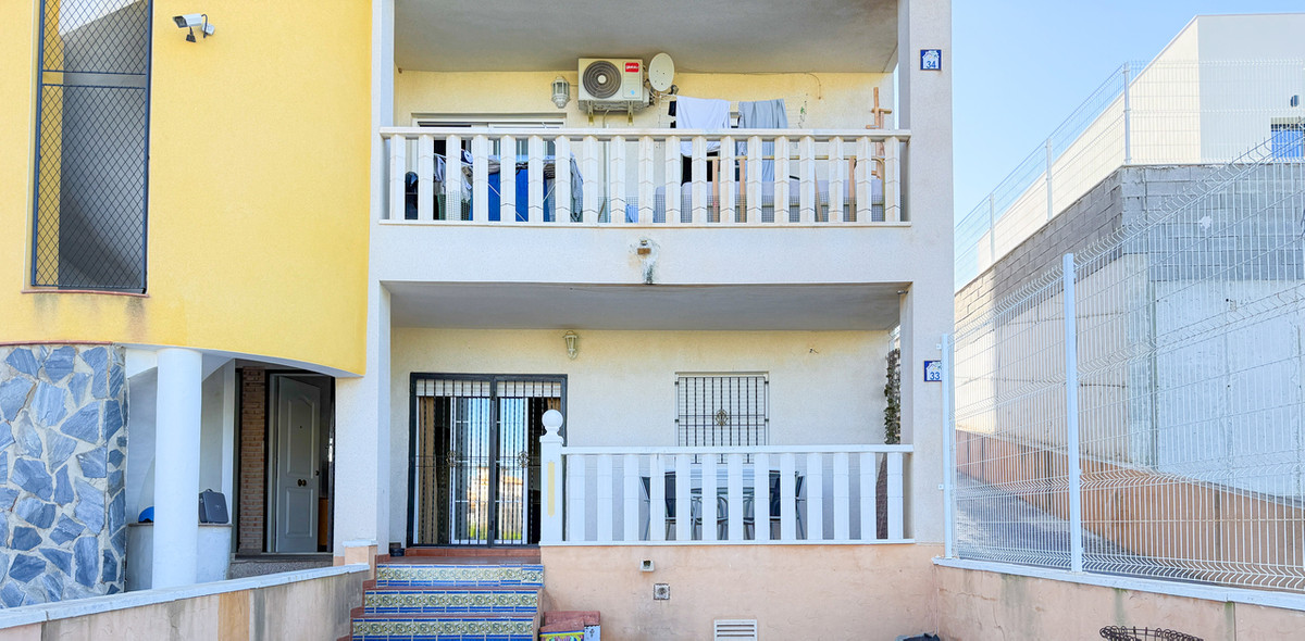 For sale - 2 Bedroom 1 Bathroom Ground Floor Apartment in Cabo Roig - Cabo Roig  - Alicante