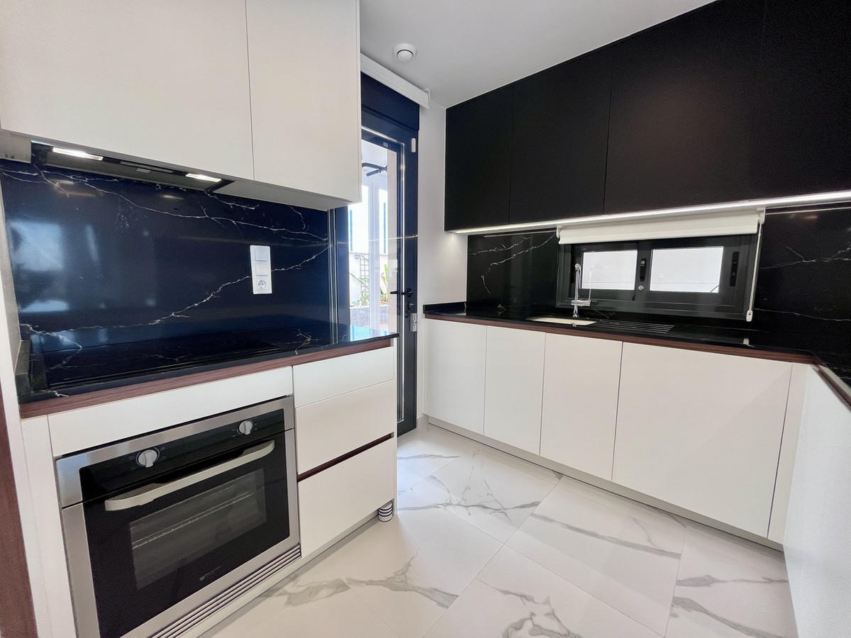 For sale - 2 Bedroom 2 Bathroom Apartment - Ground Floor Apartment in San Miguel de Salinas - San Miguel de Salinas Centro  - Alicante