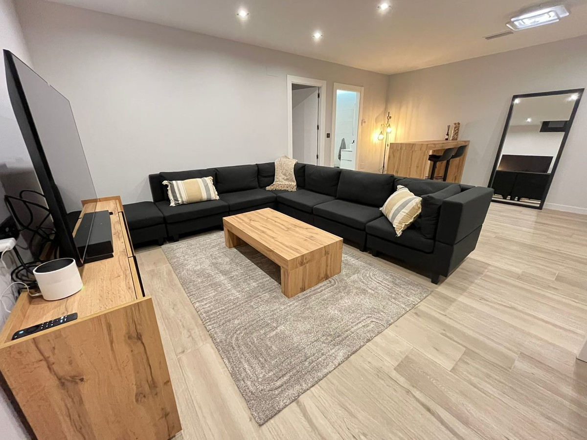 For sale - 4 Bedroom 3 Bathroom House - Detached Villa in Orihuela - Punta Prima  - Alicante