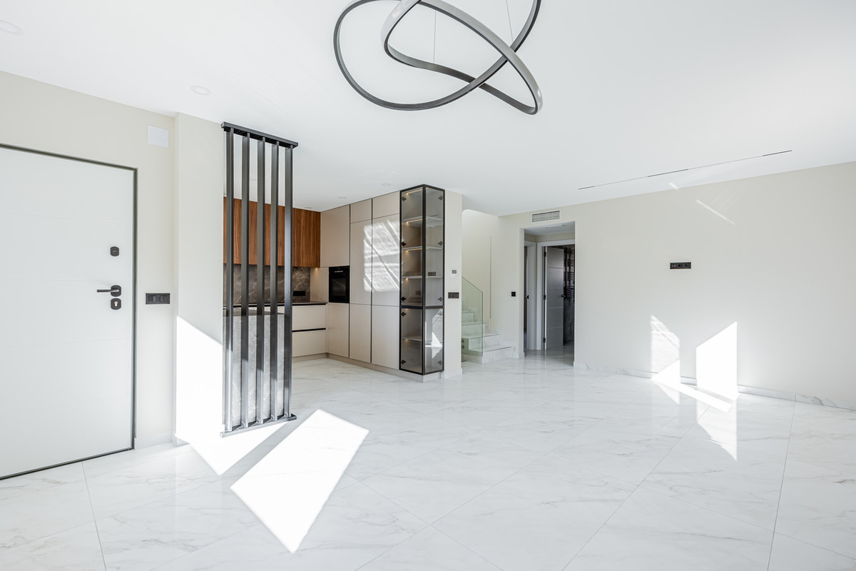 For sale - 4 Bedroom 3 Bathroom House - Detached Villa in Rojales - Rojales Centro  - Alicante