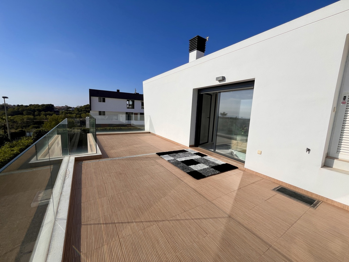 For sale - 3 Bedroom 2 Bathroom House - Detached Villa in Orihuela - Los Dolses  - Alicante