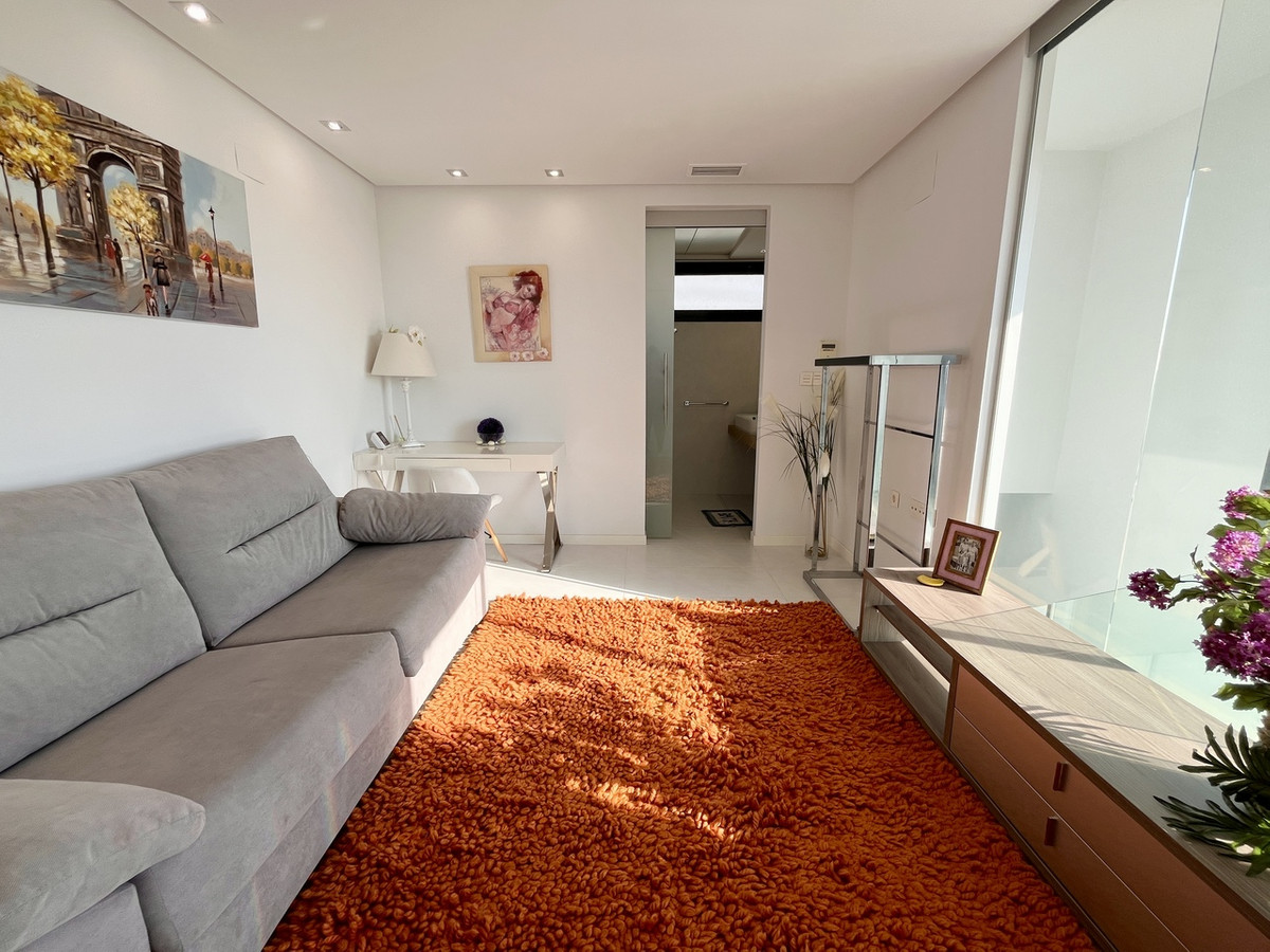For sale - 3 Bedroom 2 Bathroom House - Detached Villa in Orihuela - Los Dolses  - Alicante