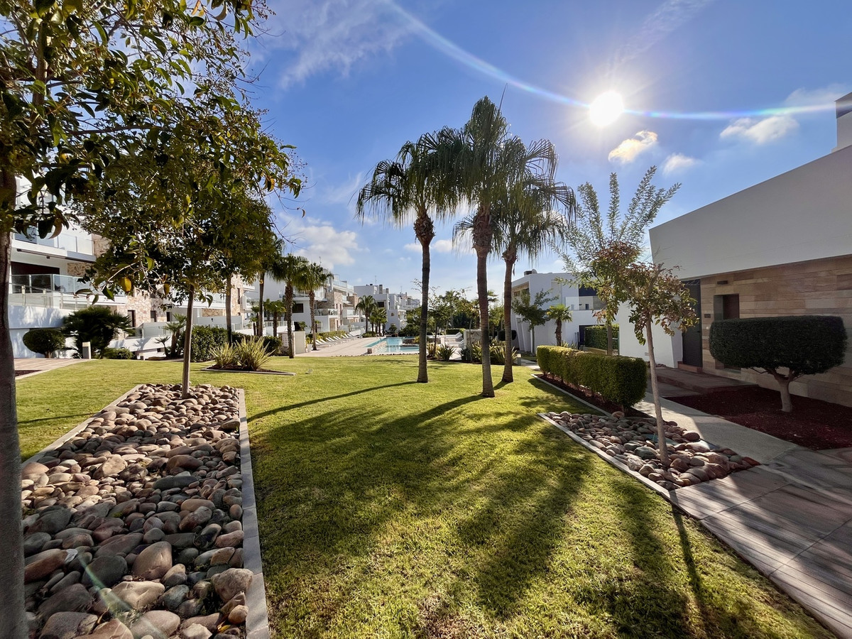 For sale - 3 Bedroom 2 Bathroom House - Detached Villa in Orihuela - Los Dolses  - Alicante