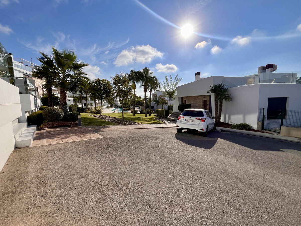 For sale - 3 Bedroom 2 Bathroom House - Detached Villa in Orihuela - Los Dolses  - Alicante