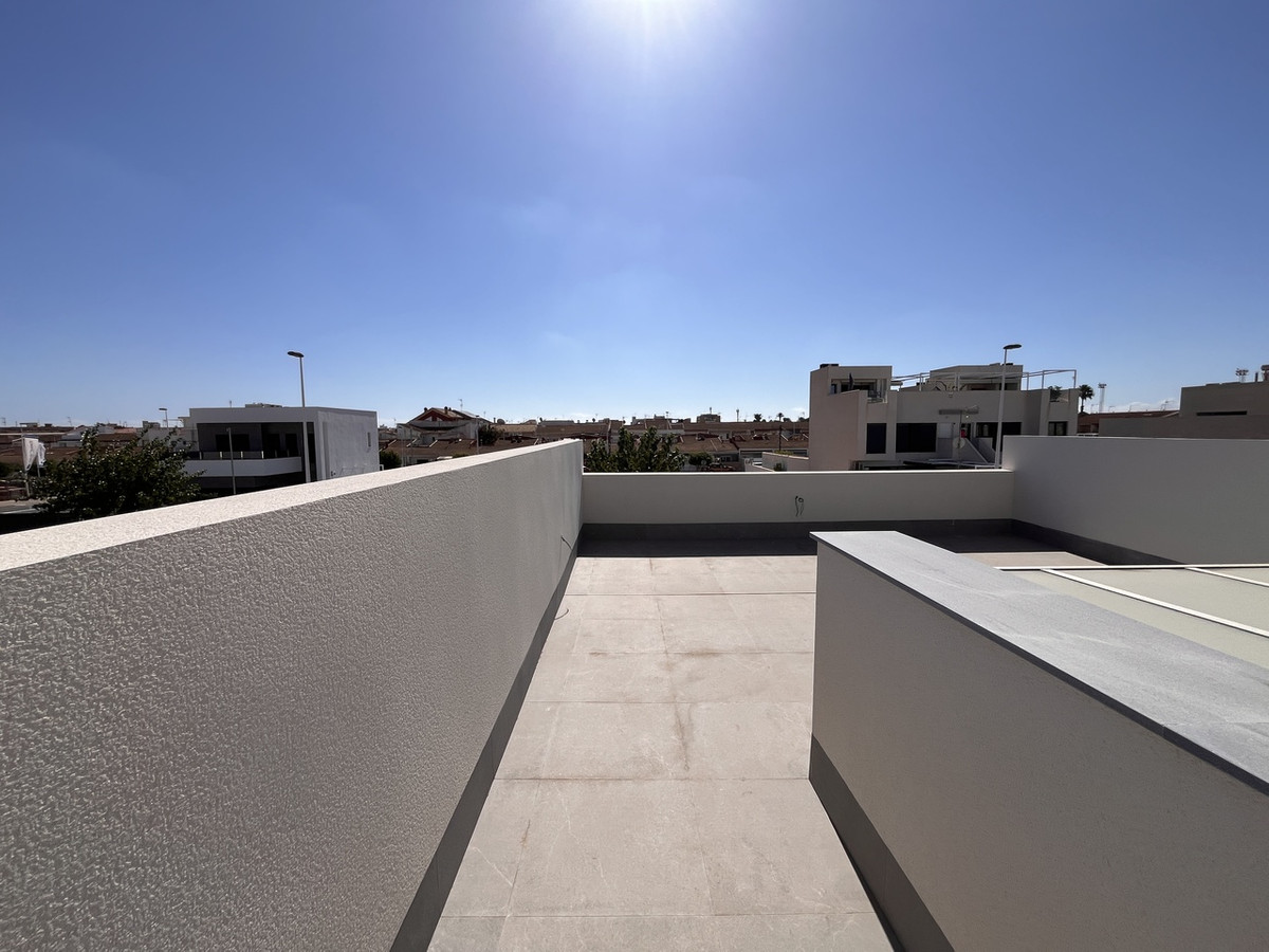 For sale - 3 Bedroom 3 Bathroom House - Detached Villa in San Pedro del Pinatar - San Pedro del Pinatar Centro  - Murcia