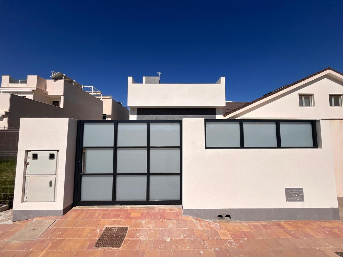 For sale - 3 Bedroom 3 Bathroom House - Detached Villa in San Pedro del Pinatar - San Pedro del Pinatar Centro  - Murcia