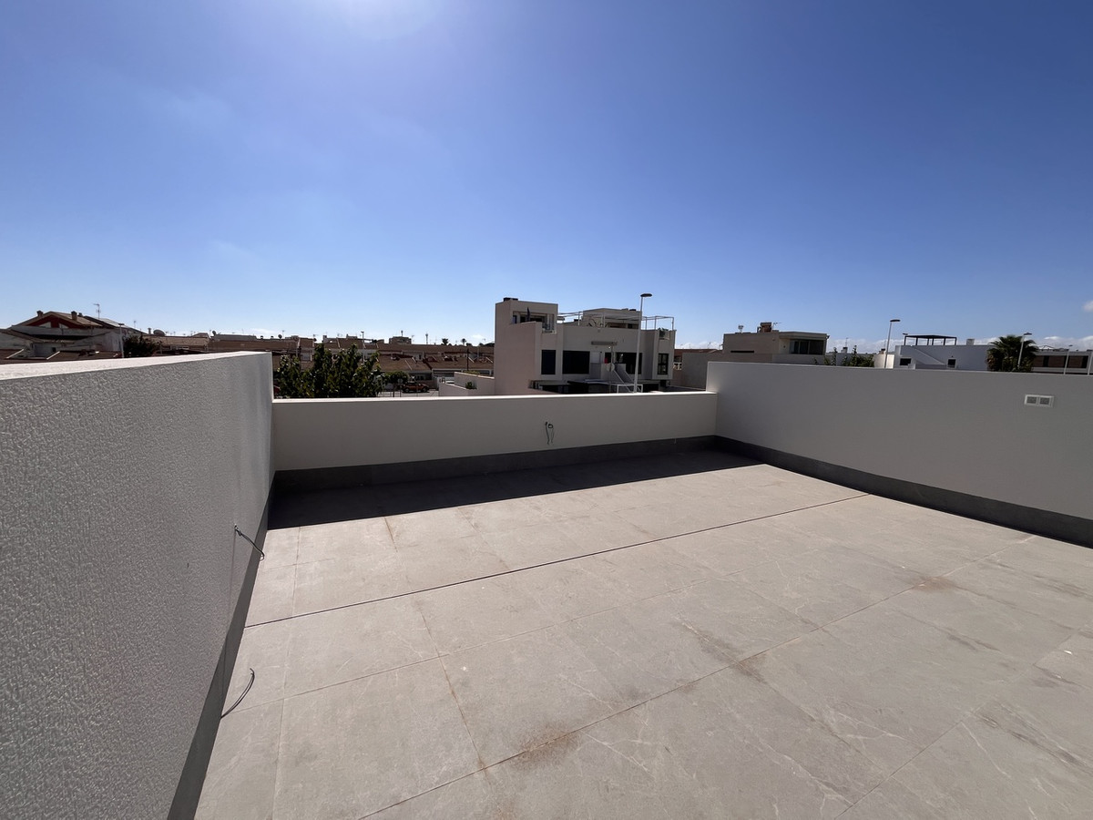 For sale - 3 Bedroom 3 Bathroom House - Detached Villa in San Pedro del Pinatar - San Pedro del Pinatar Centro  - Murcia