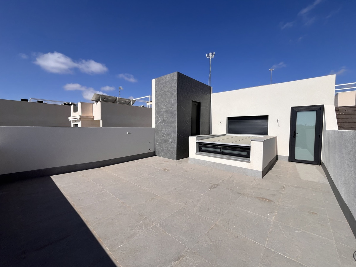 For sale - 3 Bedroom 3 Bathroom House - Detached Villa in San Pedro del Pinatar - San Pedro del Pinatar Centro  - Murcia