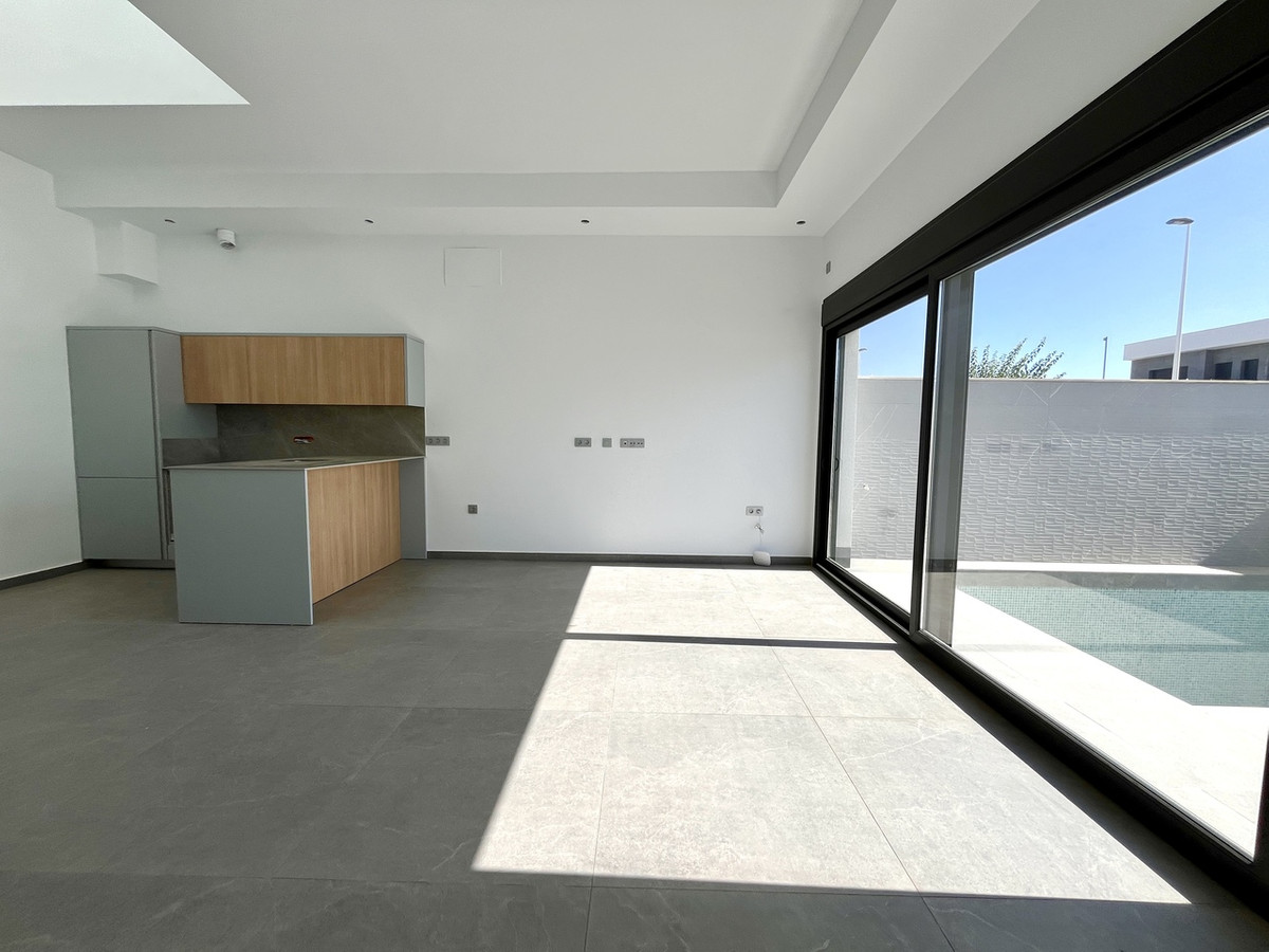 For sale - 3 Bedroom 3 Bathroom House - Detached Villa in San Pedro del Pinatar - San Pedro del Pinatar Centro  - Murcia