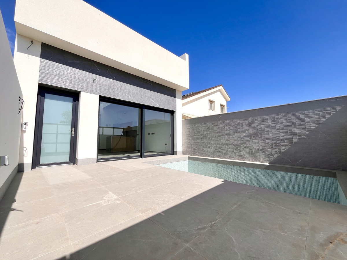 For sale - 3 Bedroom 3 Bathroom House - Detached Villa in San Pedro del Pinatar - San Pedro del Pinatar Centro  - Murcia