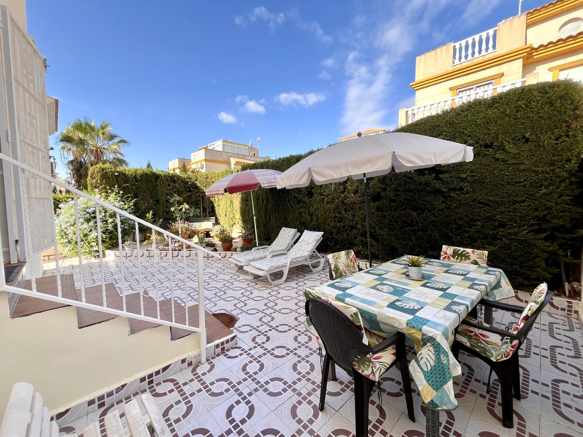 For sale - 2 Bedroom 1 Bathroom Ground Floor Apartment in Playa Flamenca  - Playa Flamenca  - Alicante