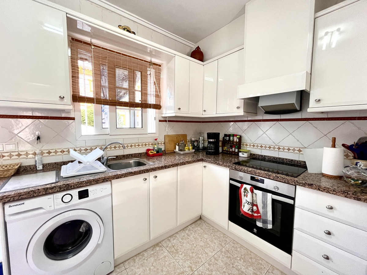 For sale - 2 Bedroom 1 Bathroom Ground Floor Apartment in Playa Flamenca  - Playa Flamenca  - Alicante